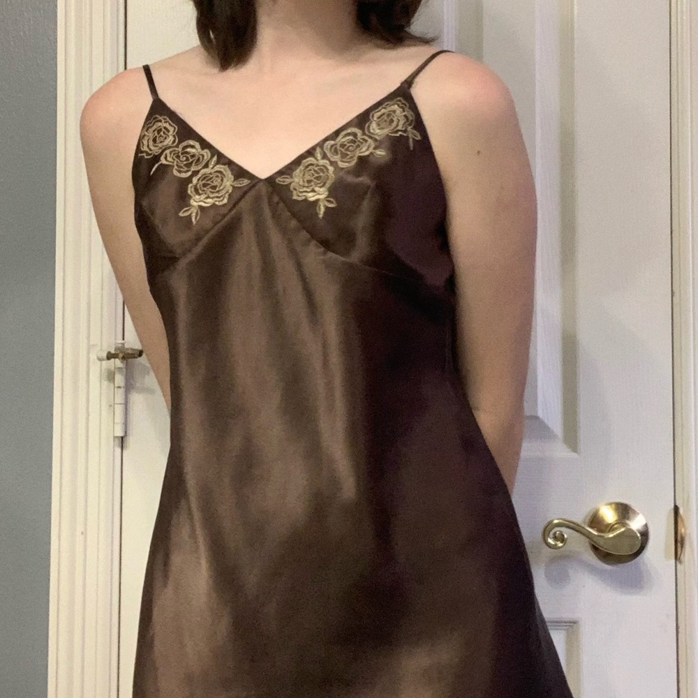 Brown Flower Embroidered Dress!!